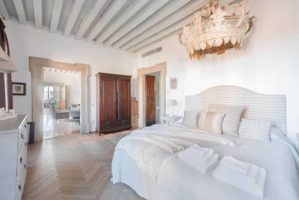 Ca' Erizzo Dream Apartment, Spectacular Views From The Amazing Terrace! Venedig