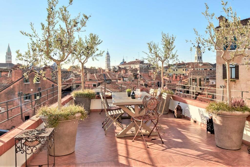 Apartment Ca' Erizzo Dream Apartment, Spectacular Views From The Amazing Terrace! Venedig