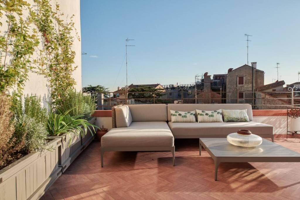 Ca' Erizzo Dream Apartment, Spectacular Views From The Amazing Terrace! Apartment