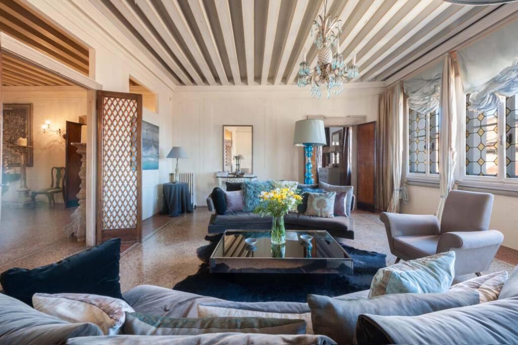 Ca' Erizzo Dream Apartment, Spectacular Views From The Amazing Terrace! Apartment