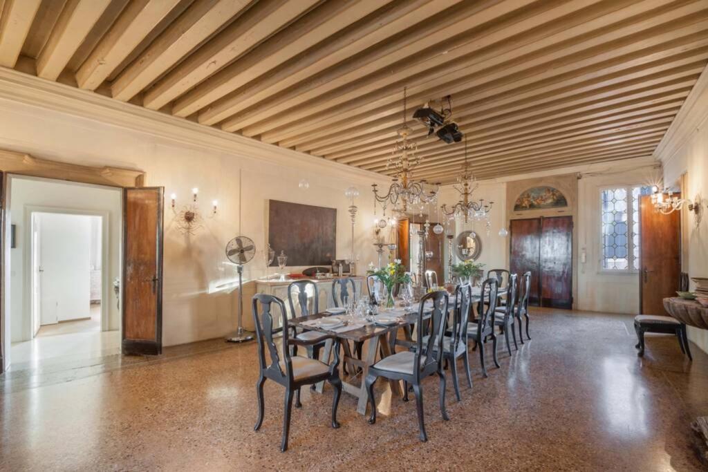 Ca' Erizzo Dream Apartment, Spectacular Views From The Amazing Terrace! Apartment Venedig